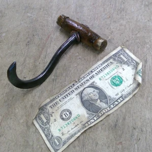 Antique Wood Tiny T Handle Baling Hook Meat Box Cargo Bale Hay Docker Vintage - Picture 1 of 13