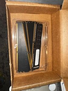 4gb ddr3 desktop ram lot 8 Sticks totaling 32GB all from the same mgf - Picture 1 of 2