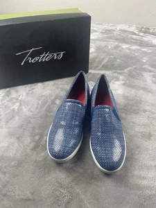 Trotters Americana Blue Red Flat Comfort Shoes Size 7.5 Women’s - Picture 1 of 4