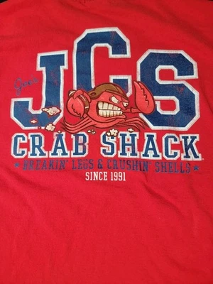 Camisa Joes Crab Shack Para Hombres Grande Y2K Roja Rompiendo Piernas y Cáscaras Aplastantes Foto 1 de 4