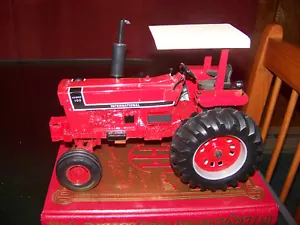 Custom Prestige International Hydro 100 black stripe, 1/16, Ertl, Nice detail IH - Bild 1 von 5