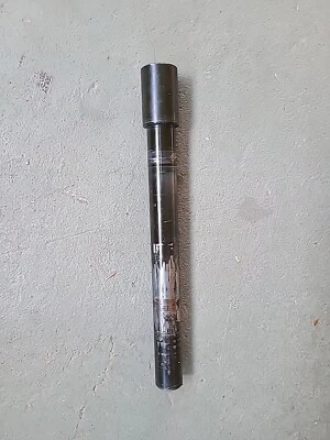 2005 03-05 YAMAHA R6 R6S YZF 600 OEM FRONT WHEEL AXLE W BOLT  - Image 1 of 3