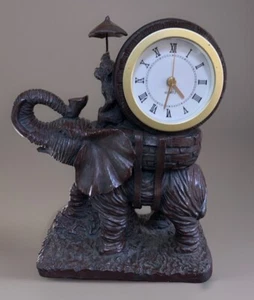 Vintage Elephant mantle clock 9 x 7 - Picture 1 of 7