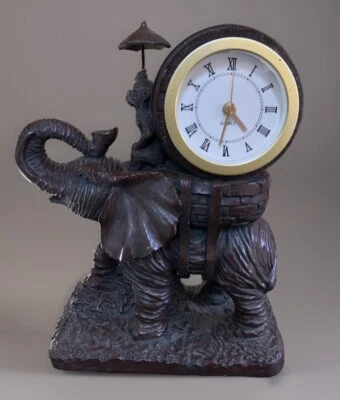 Vintage Elephant￼ mantle clock 9 x 7 - Image 1 of 4