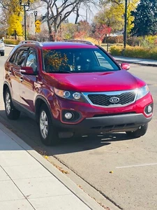 Used Kia Sorento 2013 with new engine for just 12,400$!!! - Picture 1 of 12