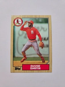 OZZIE SMITH 1987 TOPPS BASEBALL #749 ST. LOUIS CARDINALS - Picture 1 of 2