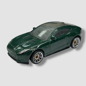 Matchbox '15 Jaguar F-Type cupé verde oscuro 1:64 2020 ventanas sucias interiores - Imagen 1 de 10