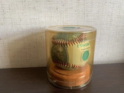 One Dollar Unforgetaball Plus Atlanta 1996 Olympics Collection Cups - Image 1 of 2