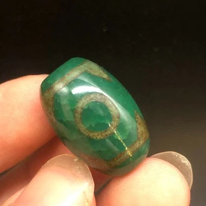 Tesoro Tibetano Verde Vecchia Agata DZi *Dente di Tigre 3 Occhi* Perla N5 - Foto 1 di 6