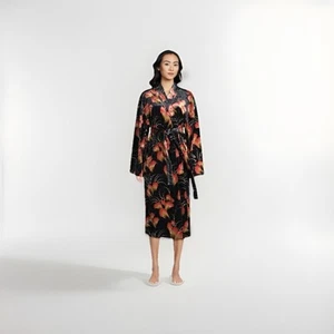 World Market black floral Robe Long Sleeve Floral Tie OS One Size - Picture 1 of 4