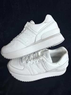 Tênis New Balance 574 Couro Clássico Feminino Tamanho 8 Casual Branco WL574ZFW - Imagem 1 de 4