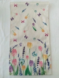 Spring Tulip Table Runner - Picture 1 of 13