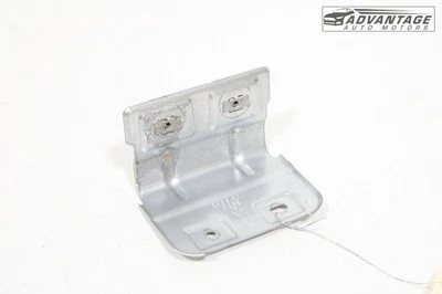 2017-2023 GMC ACADIA FRONT LEFT DRIVER DOOR PANEL PULL HANDLE MOUNT BRACKET OEM - Image 1 of 4