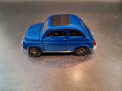 Fiat 500L Abarth azul polistil Foto 1 de 4