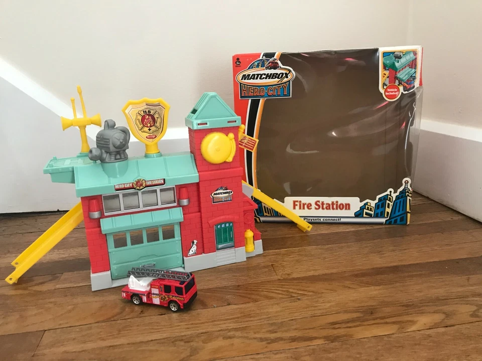 Matchbox Hero City Fire Station - Image 1 of 1