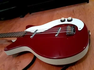 Danelectro BASS 1999 Collectors ORIGINAL DC Electric BASS Guitar. Commie red! - Picture 1 of 6