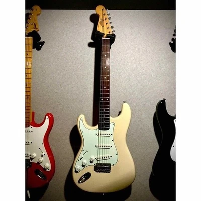 Guitarra Eléctrica Greco Mantenida para Zurdos Foto 1 de 4