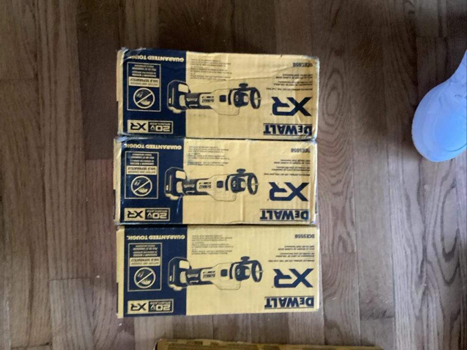 DEWALT DCE555B 20V Cordless Rotary Drywall Cut-Out Tool - Yellow - Image 1 of 1