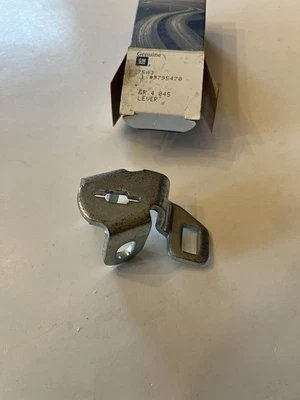 Nos gm 1969-81 Transmission Shift Lever Bracket Pontiac Olds Chevelle gm#9795470 - Image 1 of 4