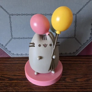 Pusheen The Cat Vinyl Figure With Balloons - Picture 1 of 4
