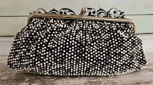 Borsa pochette vintage nera con perline - Foto 1 di 10