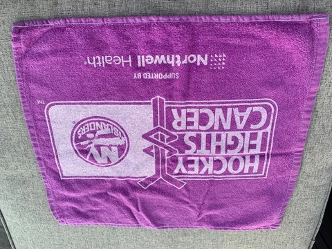 NEW YORK ISLANDERS RALLY HAND TOWEL HOCKEY FIGHTS CANCER PURPLE BRAND NEW Cover