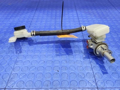 Cilindro maestro de freno de transmisión automática Mazda 2 11-14 OEM DKY04340Z Foto 1 de 4