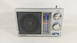 Vintage Soundesign 2277 Portable AM FM 2 Band Radio AC/DC Power WORKING - Picture 1 of 7