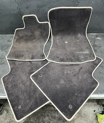 ✨TAPETES DE ASSOALHO JAGUAR XF 2009-2015 FABRICANTE DE EQUIPAMENTO ORIGINAL, CONJUNTO DIANTEIRO E TRASEIRO MARROM/BEGE - Imagem 1 de 4
