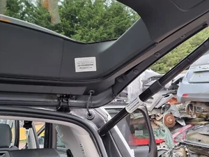 PANEL DE AJUSTE DE CUBIERTA LATERAL DERECHO CITROEN C4 GRAND PICASSO 2014-2023 - Imagen 1 de 3