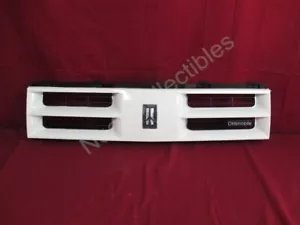 NOS OEM Oldsmobile 88 Eighty Eight Grille WITH Emblem 1990 - 91 WHITE - Picture 1 of 8