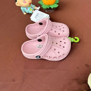 NEW kids Unisex Crocs Classic Clog Sandals Shoes girls boys slippers beach - Picture 1 of 21