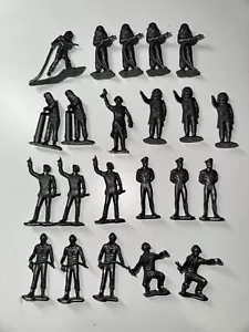 Marx Cape Canaveral Space Spielset Figuren Neuauflagen Maßstab 1:32 silber Kunststoff - Bild 1 von 10