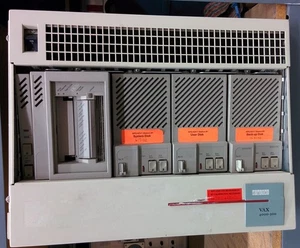 Digital Equipment Corporation (DEC) VAX4000-300 Minicomputer - Picture 1 of 1