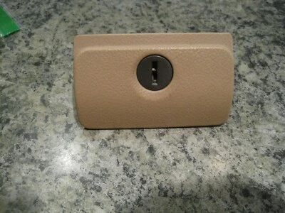 Pestillo de guantera Saturn Vue 2008 2009 2010 mango de bloqueo de compartimento marrón sin llave Foto 1 de 2