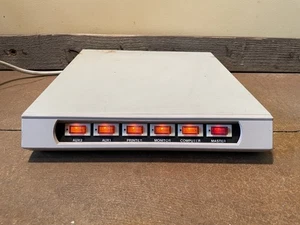Memorex Power Center PC-0061 Surge 5 Outlet Protector And Power Distributor - Picture 1 of 4