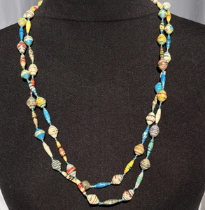 Handgefertigte bunte Papier Perlen Halskette lang umweltfreundlich Boho Schmuck künstlerisch - Bild 1 von 4