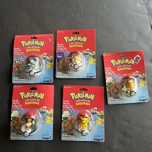Lotto di 5 Portachiavi-Pokémon 1999 Pikachu Psyduck Meowth Eevee Blastoise Nintendo - Foto 1 di 12