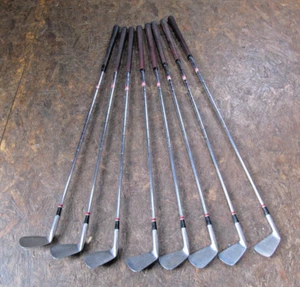 Dunlop Peter Thompson Powerflow Set of Golf Club Irons 3,4,5,6,7,8,9 & PW - Picture 1 of 10