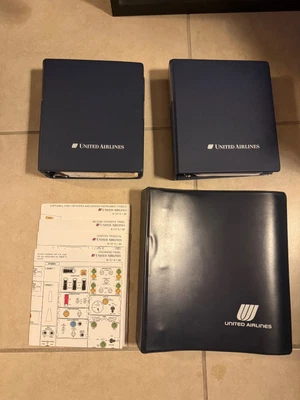 Authentic **RARE** United Airlines 2000's B727 Flight Manual/Flt Ops Manual Set - Image 1 of 4