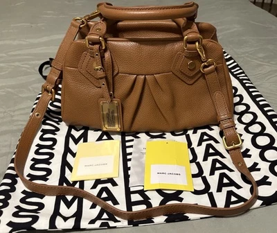 Bolso Marc By Marc Jacobs Reedición Baby Groovee - Aceite de Argán  Foto 1 de 4