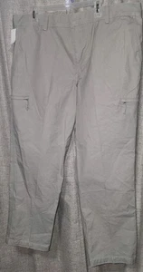 Dockers Men’s Pacific Collection Cargo Pants 42x32 Khaki Tan Classic Fit D3 NWT - Picture 1 of 5