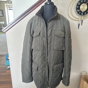 TOMMY HILFIGER dunkelgrüne Steppjacke/Mantel Herren (M) Scheunenmantel Reißverschluss Kapuze - Bild 1 von 10