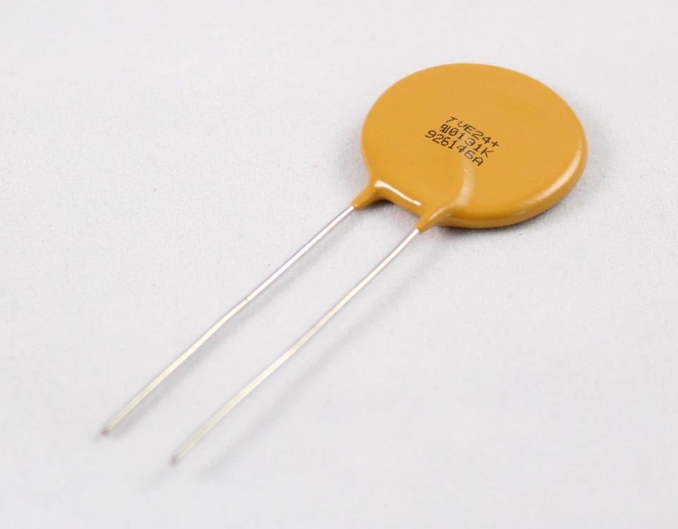 Varistor radial THOMPSON VE24P00151K 150vrms 200Vdc 400Vcl 170 julios 20 mm, cantidad-50 Foto 1 de 1