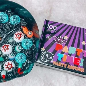 SWIRLLINE 100 Pack Halloween Toy Gifts for Kids Party Favors Trick or Treat Toys - Picture 1 of 9