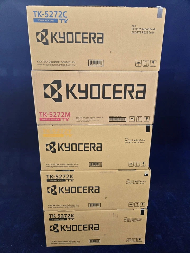 Juego genuino de 5 tónicos Kyocera TK-5272 magenta, amarillo, negro, cian Foto 1 de 1