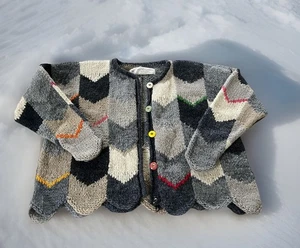 OOAK World Folk Art Import Wool Scalloped Hand Knit Cardigan Ceramic Buttons M/L - Picture 1 of 13