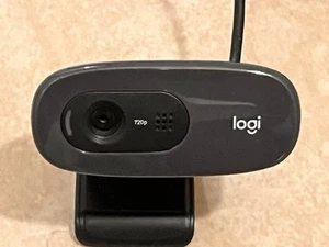 C270 HD WEBCAM Logi 720p/30fps Noir Réducteur de Bruit Micro Appel Vidéo Écran Large - Photo 1/4