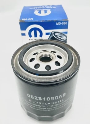 Jeep Commander Grand Cherokee Wrangler 4.0L 4.7L 5.7L Oil Filter 05281090AB  - Image 1 of 3