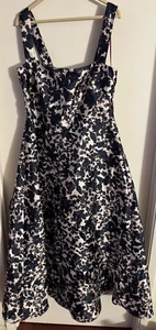 Women "Monique navy,white floral, sleeveless  long gown. Size 18W Prev. Owned - Picture 1 of 2